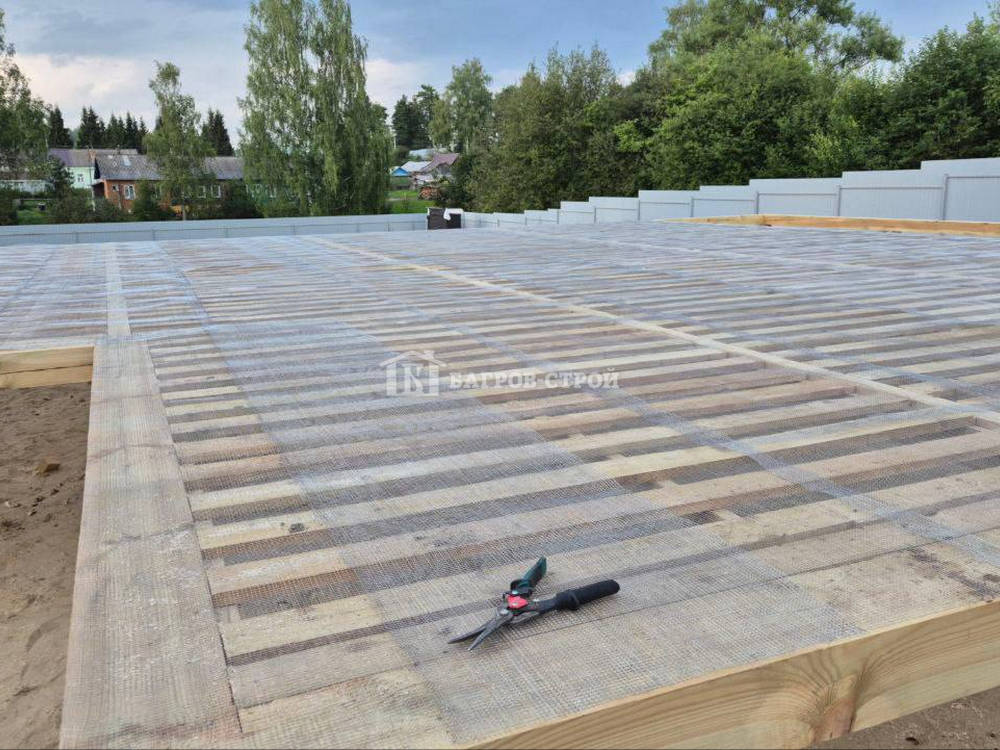 Каркасный дом 10х10 с террасой 2х7м и внутренней 3х3м, Ярославская обл., Некрасовский р-н.